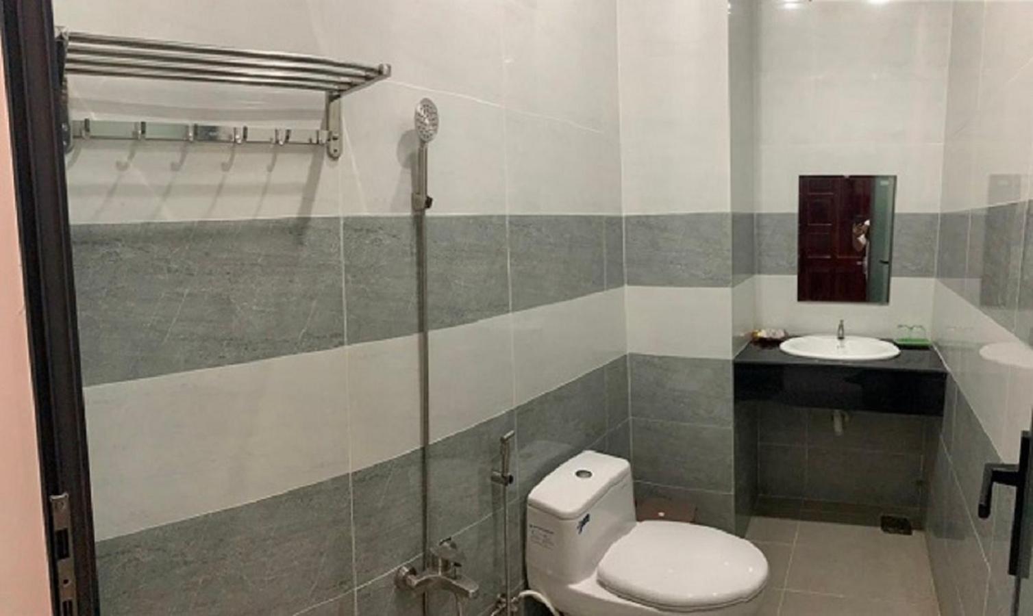 Khách Sạn HOÀNG KIM Bac Lieu Exterior foto